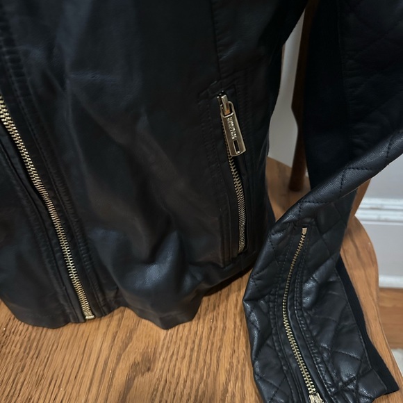 Kenneth Cole Reaction leather jacket - Picture 6 of 6